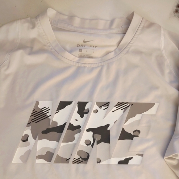 Nike Men's Dri-Fit WHITE Short Sleeve Camo NIKE flex Logo Training T-Shirt - Picture 3 of 3